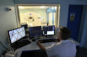 Lékařům a sestřičkám instalují počítače za miliony