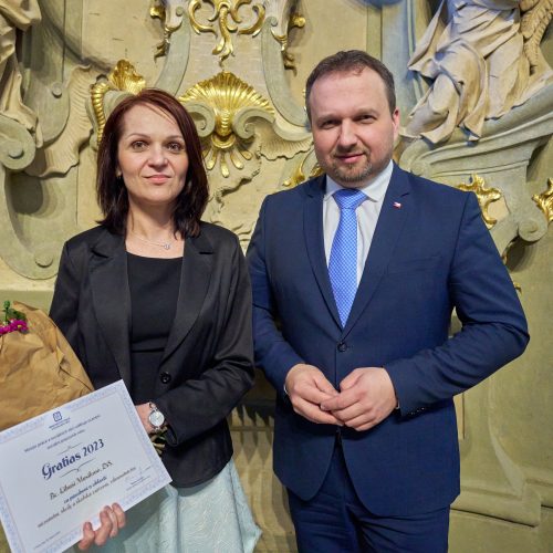 MicrosoftTeams-image (40) V jihlavské nemocnici umí skvěle poradit a pomáhat pacientům. Důkazem je ocenění od ministra.