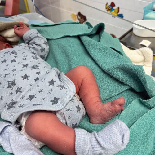 4. miminko v babyboxu