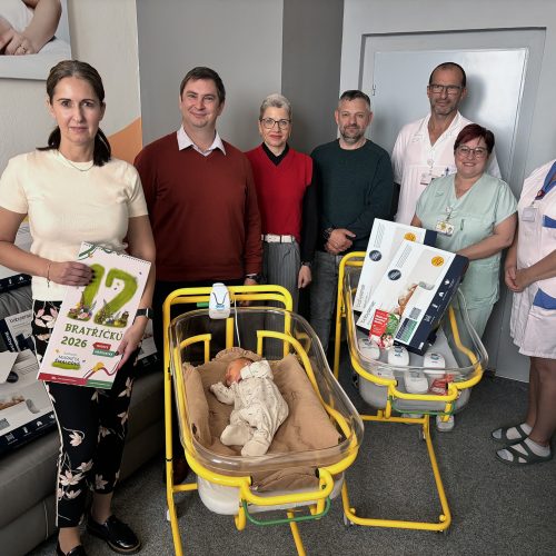 dech1 Bezpečnější spánek miminek: jihlavská nemocnice převzala nové monitory dechu